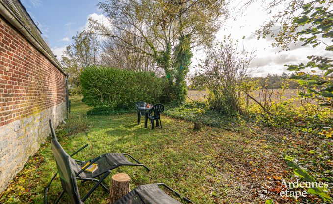 Charmante fermette in Froidchapelle met 2 slaapkamers en priv�tuin