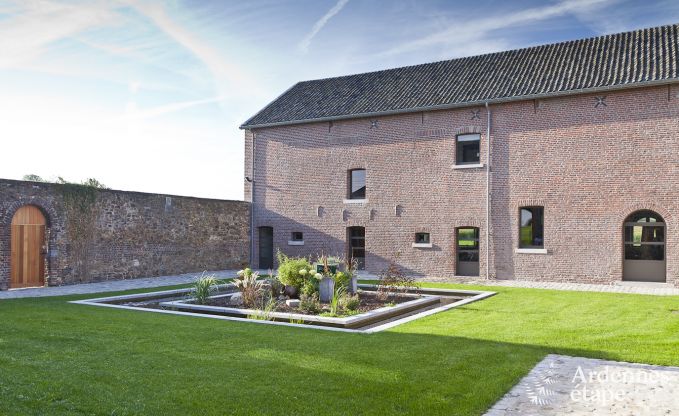 Luxe vakantiehuis in Froidthier voor 10 gasten met zwembad, wellness en 5 slaapkamers nabij Aubel