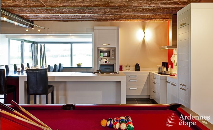 Luxe vakantiehuis in Froidthier voor 10 gasten met zwembad, wellness en 5 slaapkamers nabij Aubel