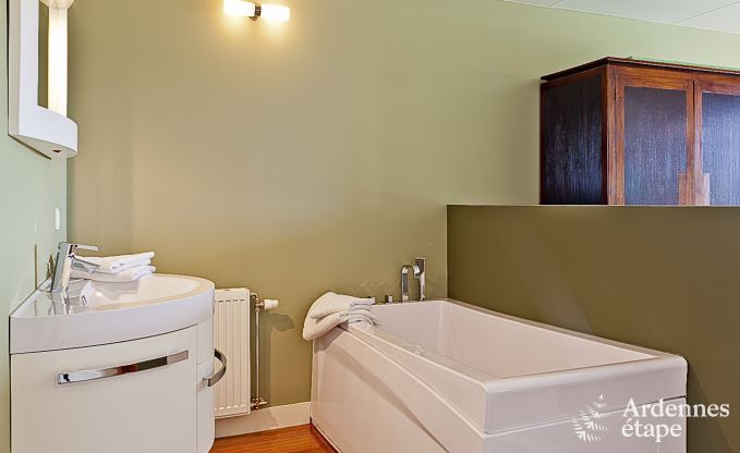 Luxe vakantiehuis in Froidthier voor 10 gasten met zwembad, wellness en 5 slaapkamers nabij Aubel