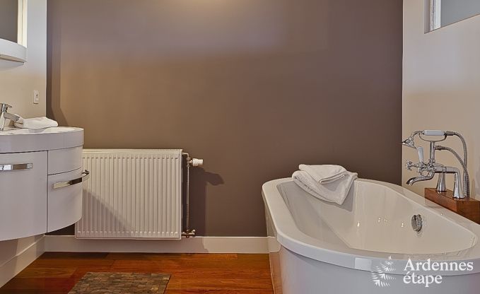 Luxe vakantiehuis in Froidthier voor 10 gasten met zwembad, wellness en 5 slaapkamers nabij Aubel