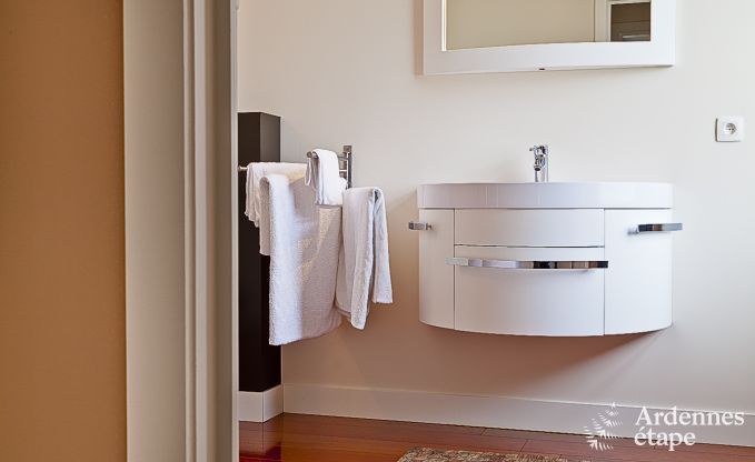 Luxe vakantiehuis in Froidthier voor 10 gasten met zwembad, wellness en 5 slaapkamers nabij Aubel