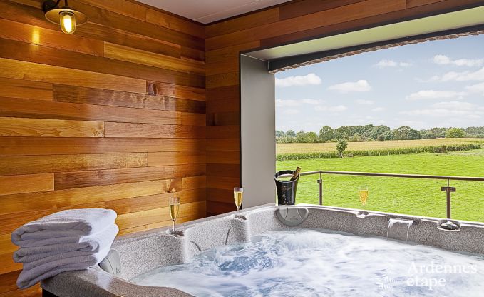 Luxe vakantiehuis in Froidthier voor 10 gasten met zwembad, wellness en 5 slaapkamers nabij Aubel
