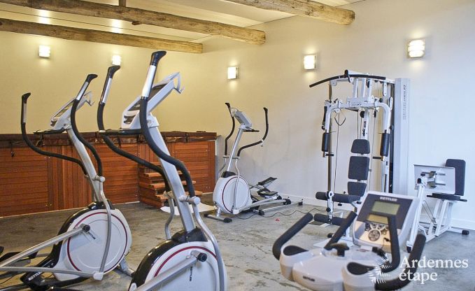 Luxe vakantiehuis in Froidthier voor 10 gasten met zwembad, wellness en 5 slaapkamers nabij Aubel