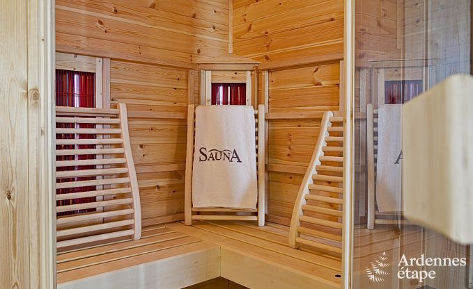 Luxe vakantiehuis in Froidthier voor 10 gasten met zwembad, wellness en 5 slaapkamers nabij Aubel