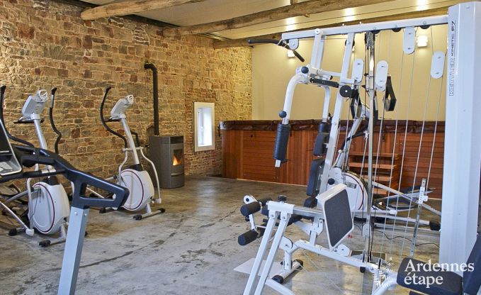 Luxe vakantiehuis in Froidthier voor 10 gasten met zwembad, wellness en 5 slaapkamers nabij Aubel