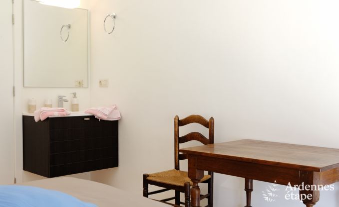 Charmant bijgebouw van een kasteel in Gembloux: ruim vakantiehuis voor 9 personen.