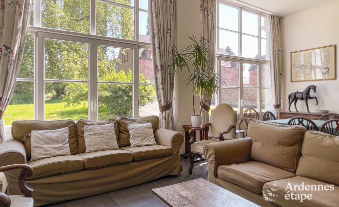 Charmant bijgebouw van een kasteel in Gembloux: ruim vakantiehuis voor 9 personen.