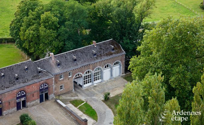 Charmant bijgebouw van een kasteel in Gembloux: ruim vakantiehuis voor 9 personen.