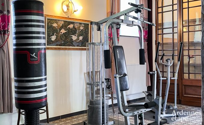 Charmant bijgebouw van een kasteel in Gembloux: ruim vakantiehuis voor 9 personen.