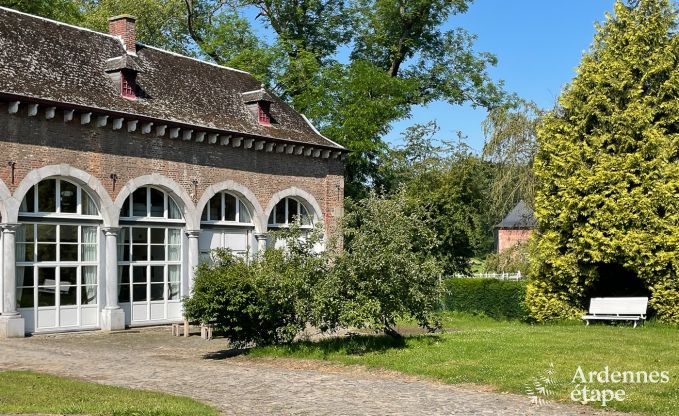 Charmant bijgebouw van een kasteel in Gembloux: ruim vakantiehuis voor 9 personen.