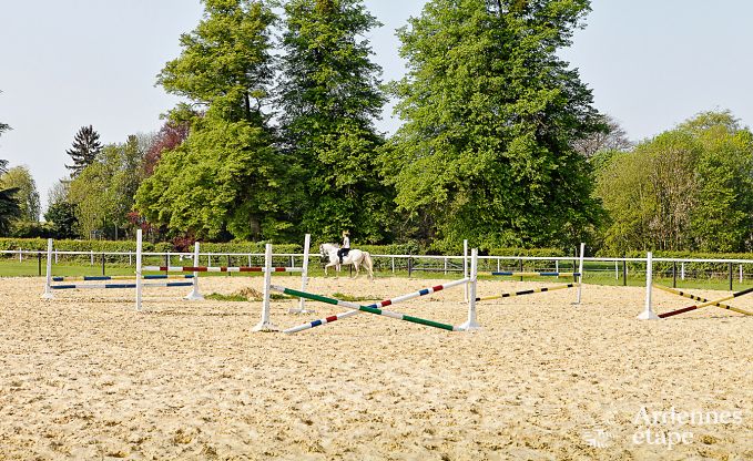 Bijgebouw van een kasteel in Gembloux voor 18 personen