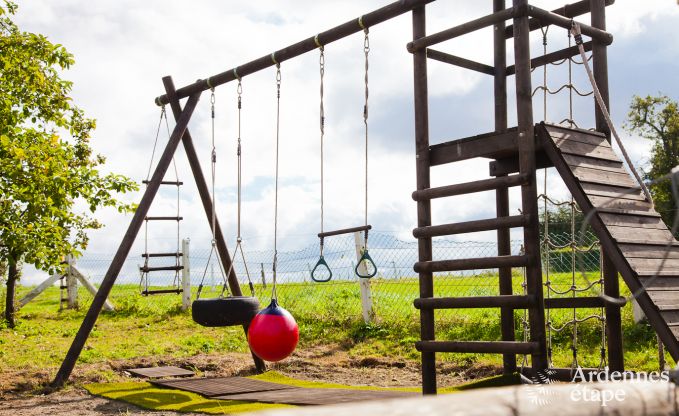Bijgebouw van een kasteel in Gembloux voor 32 personen