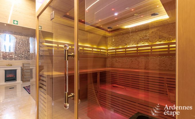 Kasteel in Gesves voor 40 personen in de Ardennen