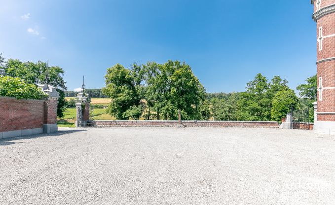 Kasteel in Gesves voor 40 personen in de Ardennen