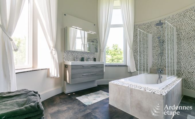 Kasteel in Gesves voor 40 personen in de Ardennen