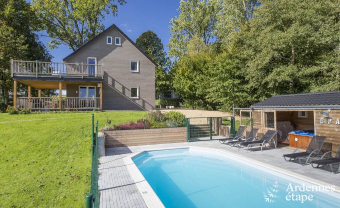Vakantiehuis voor gezinnen in Gouvy met zwembad, sauna en uitzicht in de Ardennen