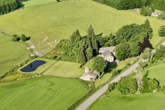 Ruime vakantiewoning in Gouvy, 15 personen, 6 slaapkamers, speelruimte, natuur en comfort in Ardennen