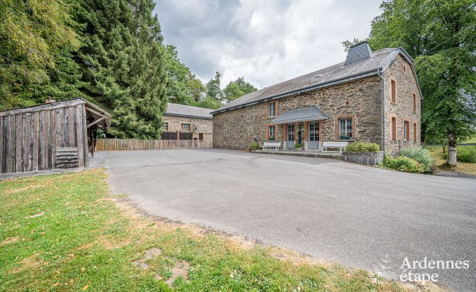 Authentiek vakantiehuis in Gouvy voor 15 personen, met 6 slaapkamers en priv�tuin