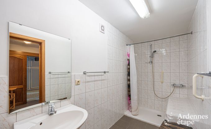 Authentiek vakantiehuis in Gouvy voor 15 personen, met 6 slaapkamers en priv�tuin