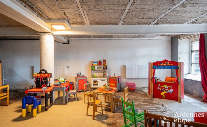 Authentiek vakantiehuis in Gouvy voor 15 personen, met 6 slaapkamers en priv�tuin