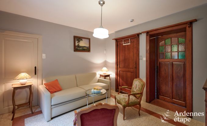 Ruim vakantiehuis voor 14 personen met 5 slaapkamers, 4 badkamers en grote priv�tuin in Hamoir, Ardennen