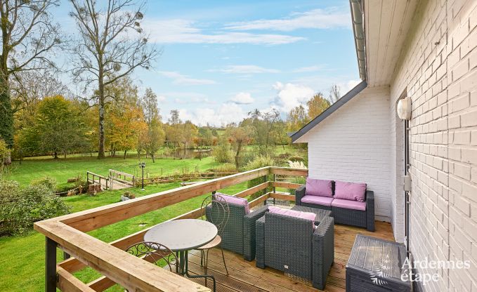 Charmant vakantiehuis voor 8 personen in Hamois met 4 slaapkamers, 3 badkamers, priv�tuin, speelruimte en terras aan het water