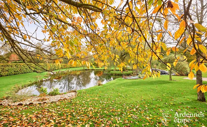 Charmant vakantiehuis voor 8 personen in Hamois met 4 slaapkamers, 3 badkamers, priv�tuin, speelruimte en terras aan het water