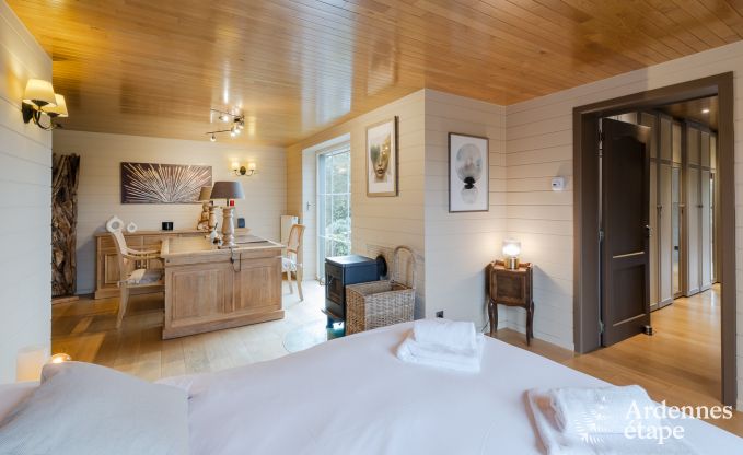 Ruime vakantiewoning voor 12 personen met zwembad en priv�tuin in Hamois, Ardennen