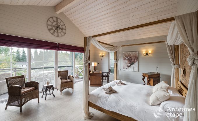 Ruime vakantiewoning voor 12 personen met zwembad en priv�tuin in Hamois, Ardennen