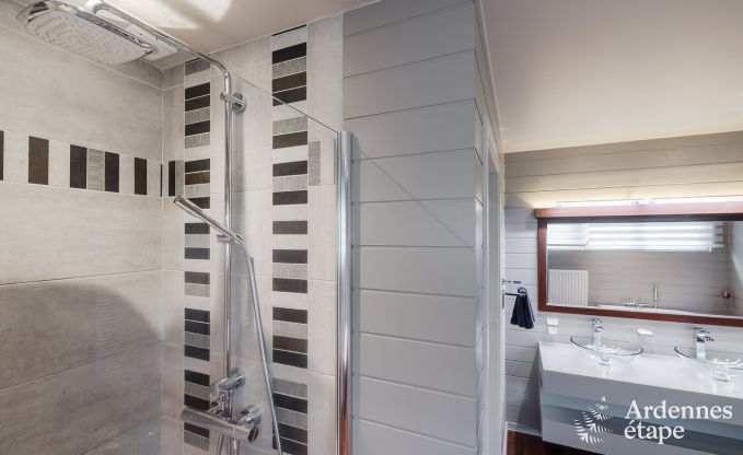 Ruime vakantiewoning voor 12 personen met zwembad en priv�tuin in Hamois, Ardennen