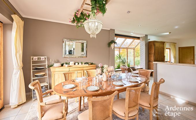 Charmant vakantiehuis voor 8 personen in Hamois met 4 slaapkamers, 3 badkamers, priv�tuin, speelruimte en terras aan het water