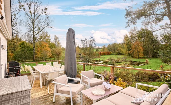 Charmant vakantiehuis voor 8 personen in Hamois met 4 slaapkamers, 3 badkamers, priv�tuin, speelruimte en terras aan het water