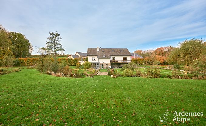 Charmant vakantiehuis voor 8 personen in Hamois met 4 slaapkamers, 3 badkamers, priv�tuin, speelruimte en terras aan het water