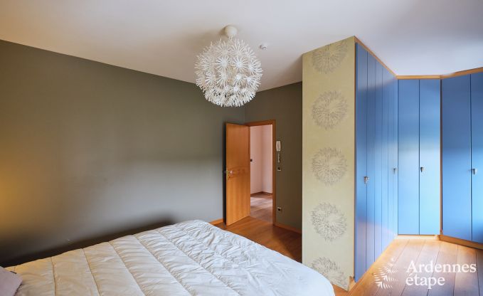 Charmant vakantiehuis voor 6 personen in Han-sur-Lesse met priv�terras aan het water