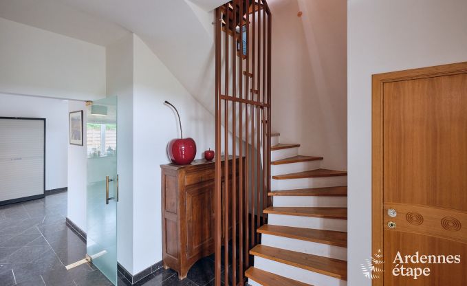 Charmant vakantiehuis voor 6 personen in Han-sur-Lesse met priv�terras aan het water