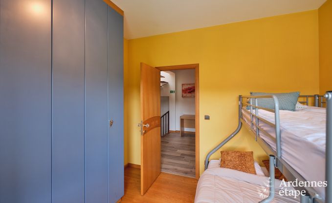 Charmant vakantiehuis voor 6 personen in Han-sur-Lesse met priv�terras aan het water