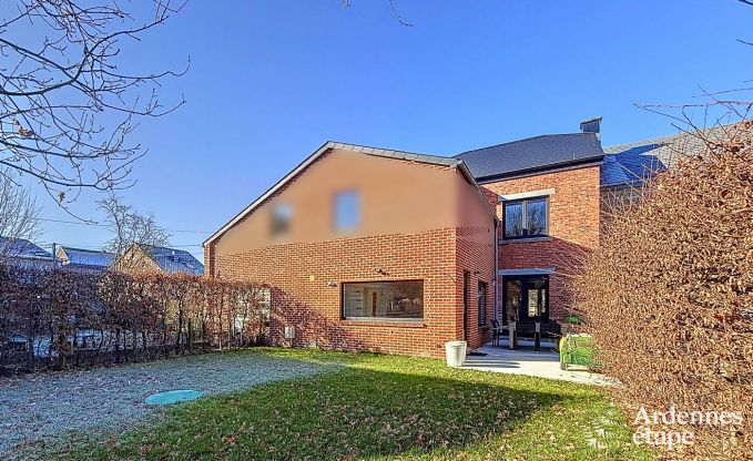 Ruim vakantiehuis in Han-sur-Lesse voor 8 personen met 4 slaapkamers, priv�tuin en terras