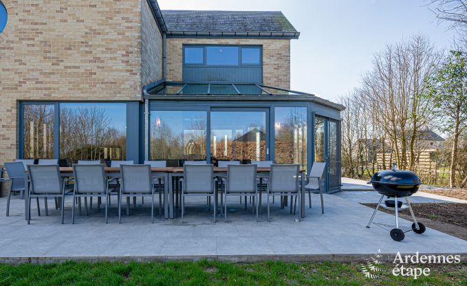 Ruime luxe villa met zwembad in Hasti�re, Ardennen