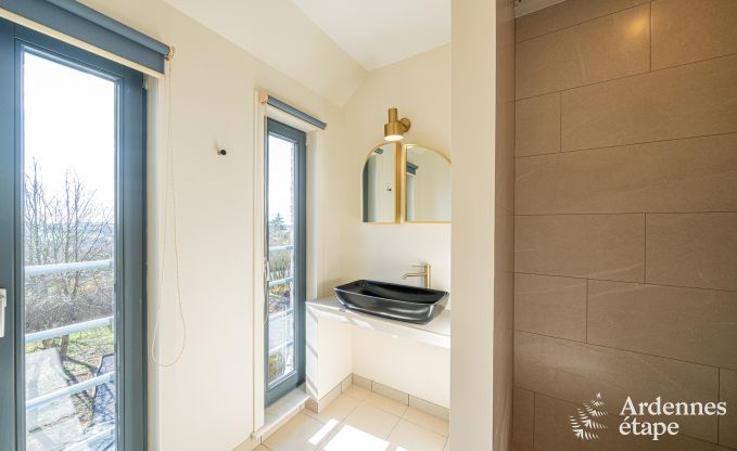 Ruime luxe villa met zwembad in Hasti�re, Ardennen