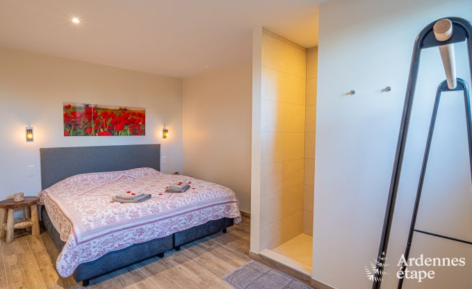 Ruime luxe villa met zwembad in Hasti�re, Ardennen