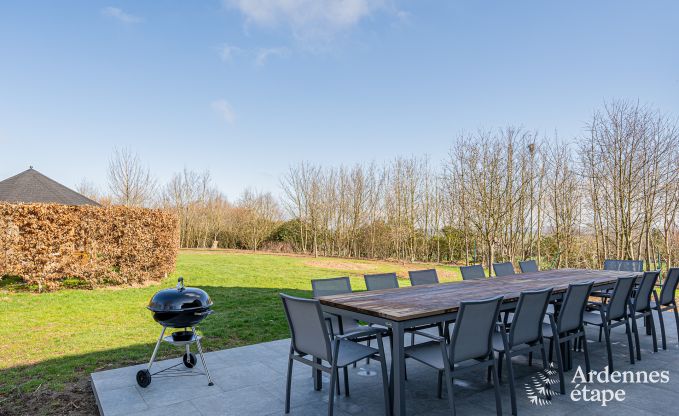 Ruime luxe villa met zwembad in Hasti�re, Ardennen