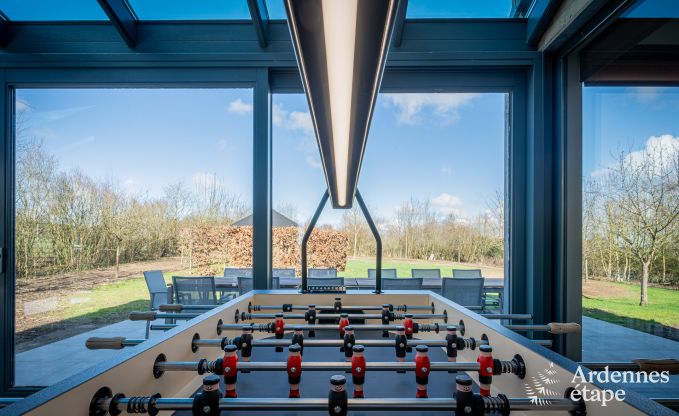 Ruime luxe villa met zwembad in Hasti�re, Ardennen
