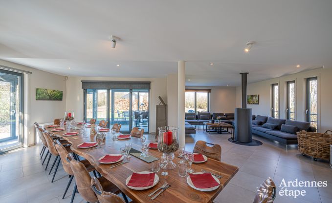 Ruime luxe villa met zwembad in Hasti�re, Ardennen