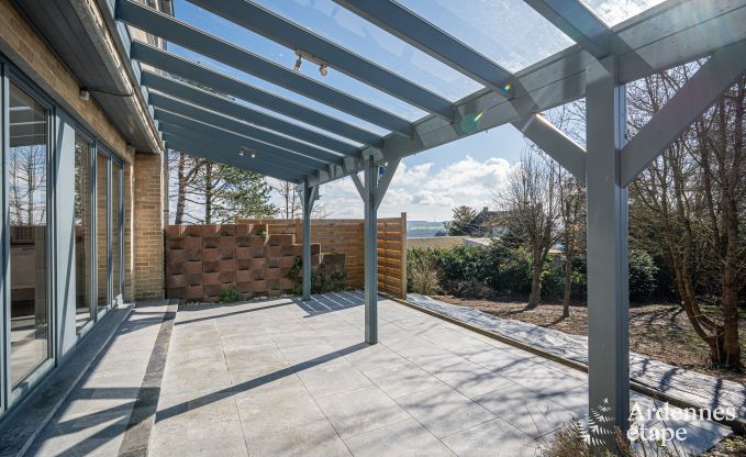Ruime luxe villa met zwembad in Hasti�re, Ardennen