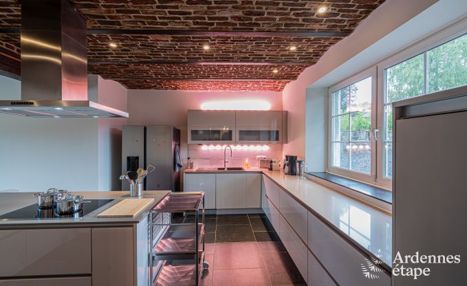 Vakantiehuis in M�an voor 14 personen nabij Durbuy met zwembad, bar, speelkamer en priv�tuin