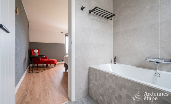 Comfortabel vakantiehuis voor 12 personen  in H�ron, Ardennen