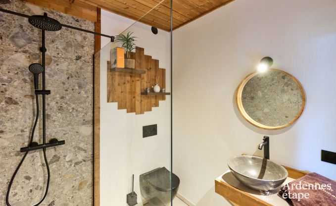 Chalet in Hotton voor 6 personen met zwemspa, hottub en buitensauna nabij Durbuy