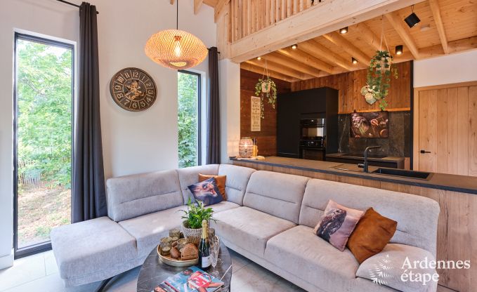 Chalet in Hotton voor 6 personen met zwemspa, hottub en buitensauna nabij Durbuy