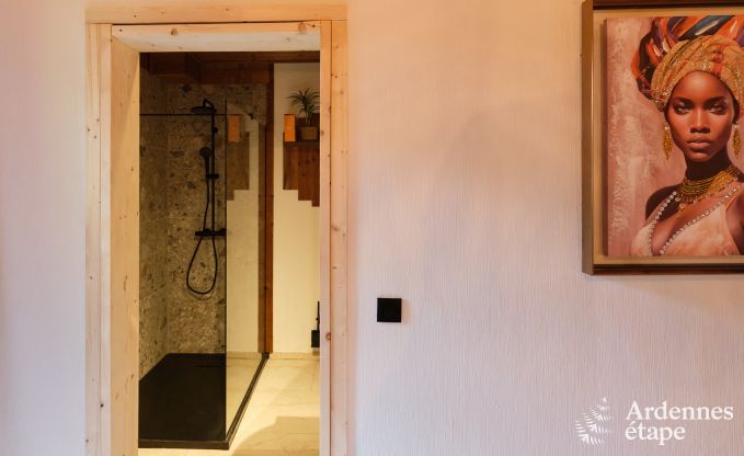 Chalet in Hotton voor 6 personen met zwemspa, hottub en buitensauna nabij Durbuy